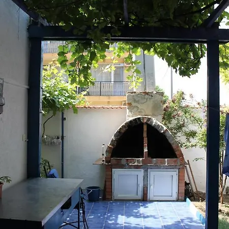 Alex 2* Costinesti